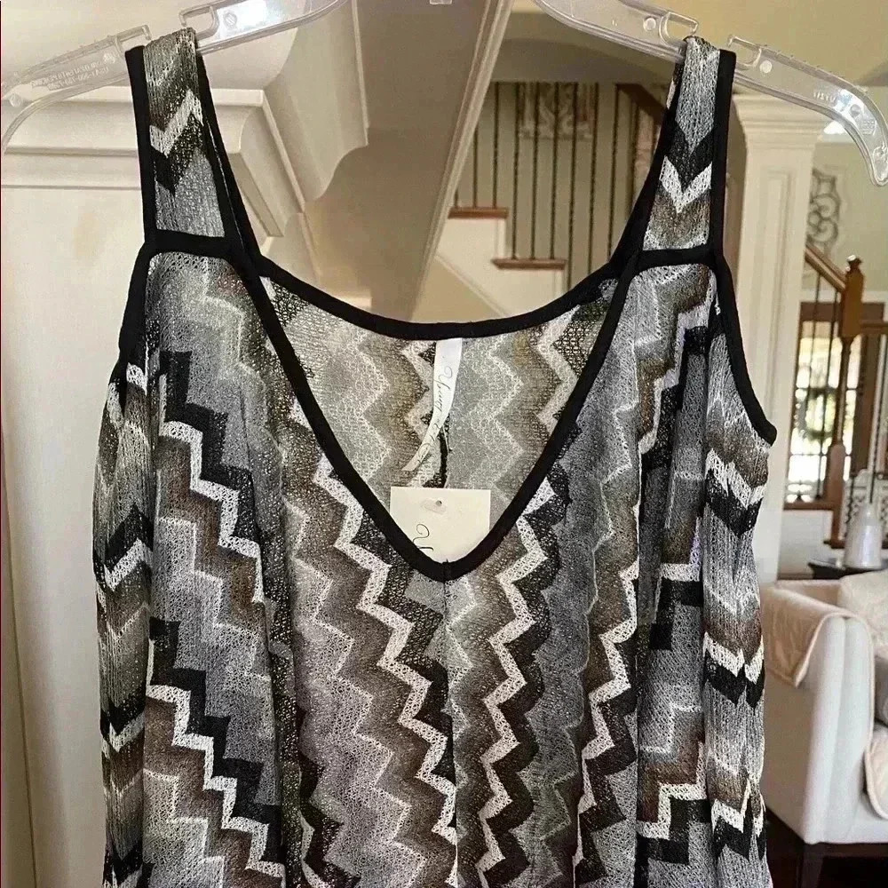 Young at Heart Los Angeles tunic/NWT